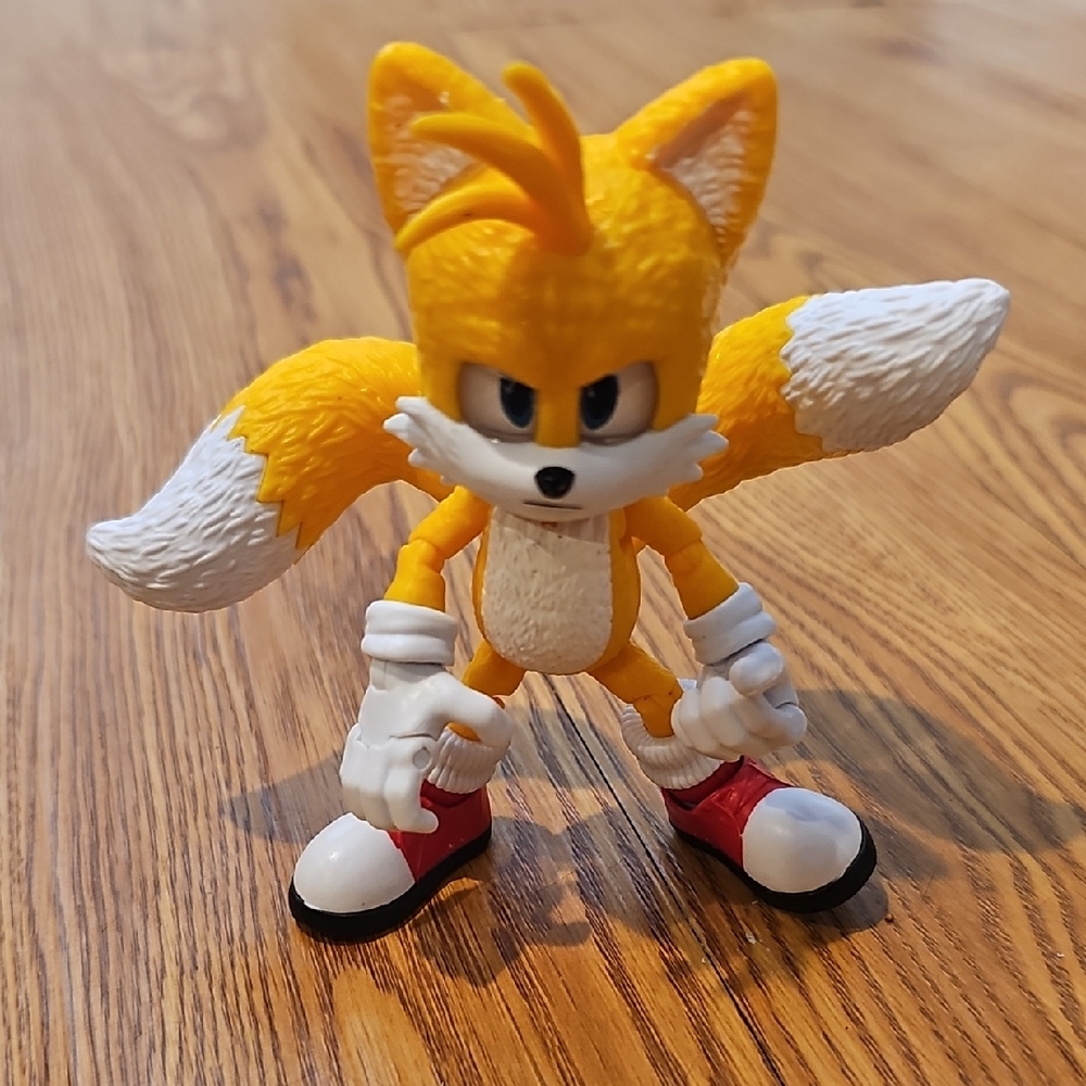 Tails Action Figure - Yellow and White